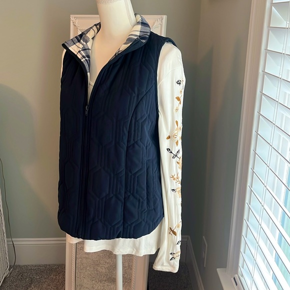 BKE navy blue vest w/ plaid flannel lining, size L. - Picture 2 of 13